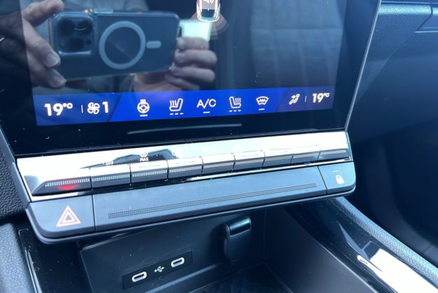 RENAULT AUSTRAL E-TECH 200 TECHNO TPANO