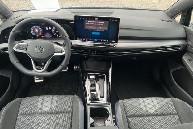 VOLKSWAGEN GOLF TDI 150 DSG R-LINE T.O