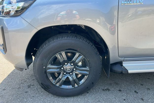 TOYOTA HILUX 2.8 D4-D 204 LEGENDE X-TRA