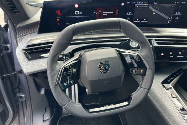 PEUGEOT 5008 HYBRID 145 E-DCS6 GT T.O 7PL