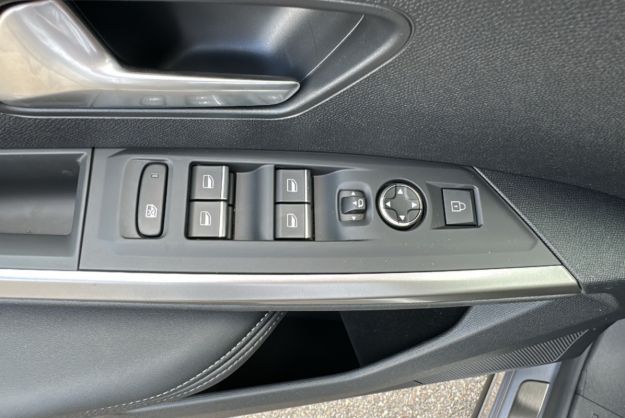 PEUGEOT 5008 HYBRID 145 E-DCS6 GT T.O 7PL
