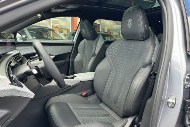 PEUGEOT 5008 HYBRID 145 E-DCS6 GT T.O 7PL