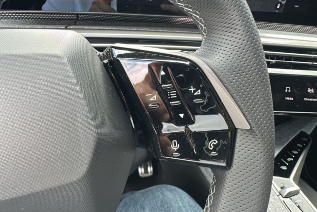 PEUGEOT 5008 HYBRID 145 E-DCS6 GT T.O 7PL