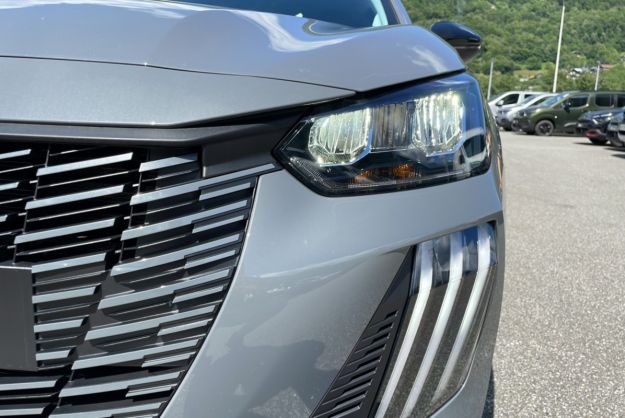 PEUGEOT 208 HYBRID 110 E-DSC6 ALLURE PLUS