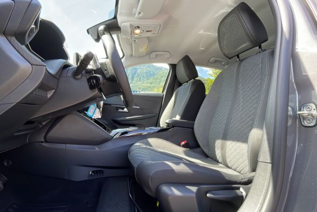 PEUGEOT 208 HYBRID 110 E-DSC6 ALLURE PLUS