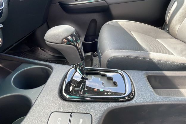 TOYOTA HILUX X-TRA D-4D 204 BVA INVINCIBLE