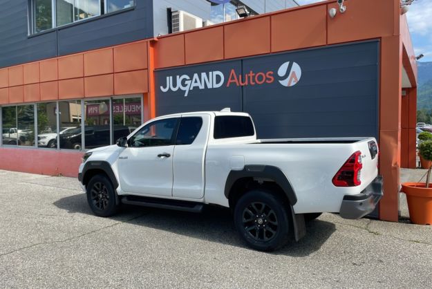 TOYOTA HILUX X-TRA D-4D 204 BVA INVINCIBLE