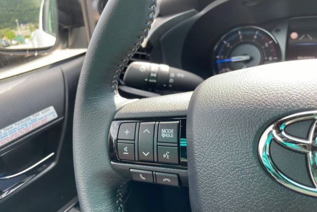 TOYOTA HILUX X-TRA D-4D 204 BVA INVINCIBLE