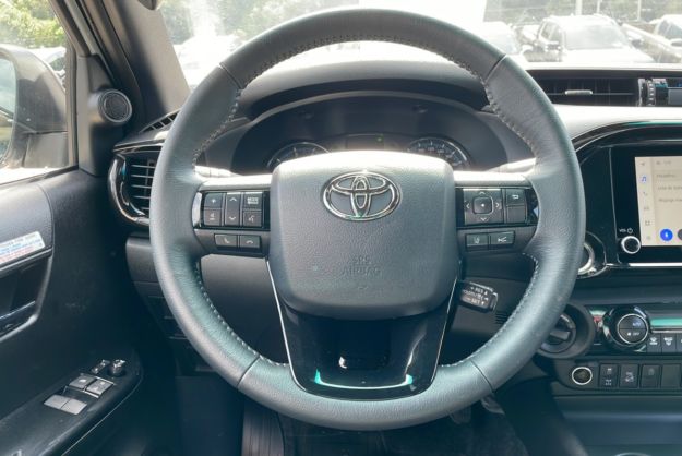 TOYOTA HILUX X-TRA D-4D 204 BVA INVINCIBLE