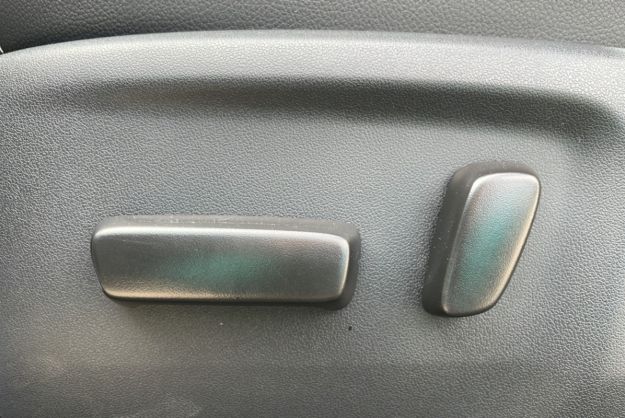 TOYOTA HILUX X-TRA D-4D 204 BVA INVINCIBLE