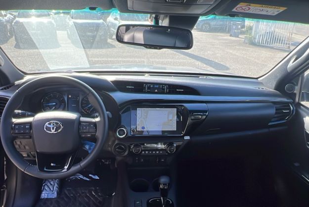 TOYOTA HILUX X-TRA D-4D 204 BVA INVINCIBLE