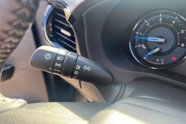 TOYOTA HILUX X-TRA D-4D 204 BVA INVINCIBLE