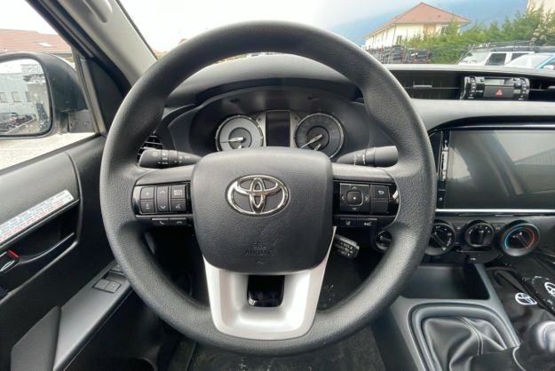 TOYOTA HILUX 2.8 204 X-TRA CAB LE CAP MY25