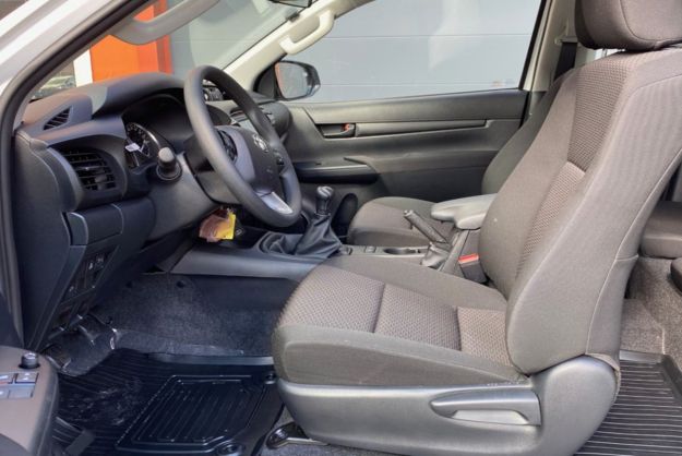 TOYOTA HILUX 2.8 204 X-TRA CAB LE CAP MY25