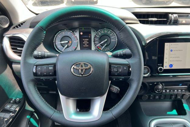 TOYOTA HILUX 2.8 204 X-TRA BVM LEGENDE MY25