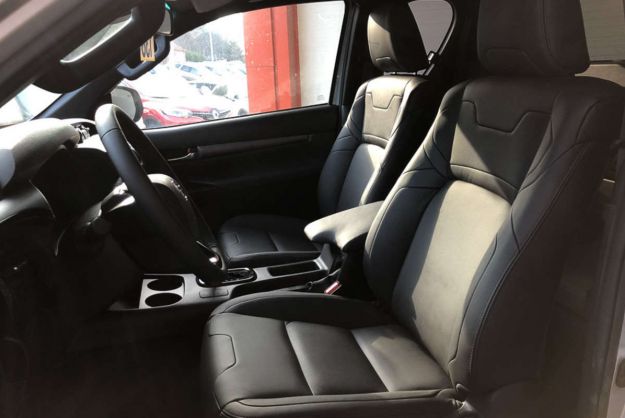 TOYOTA HILUX 2.8 D4D 204 BVA INVINCIBLE XTRA CAB