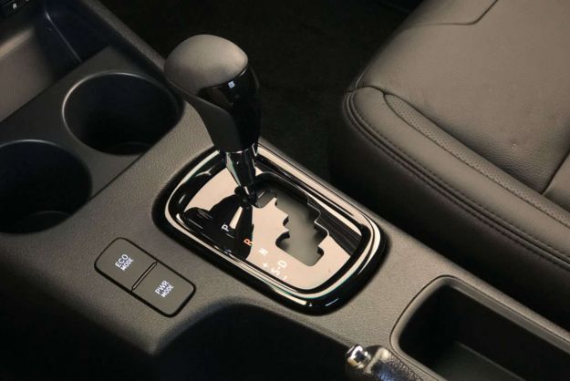 TOYOTA HILUX 2.8 D4D 204 BVA INVINCIBLE XTRA CAB