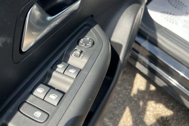 CITROEN C4 HDI 130 EAT8 SHINE PLUS