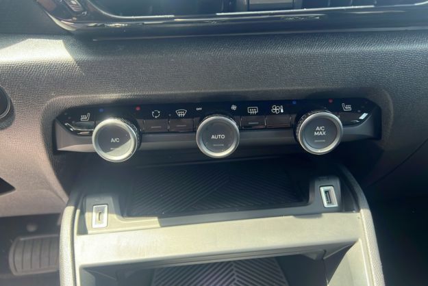 CITROEN C4 HDI 130 EAT8 SHINE PLUS
