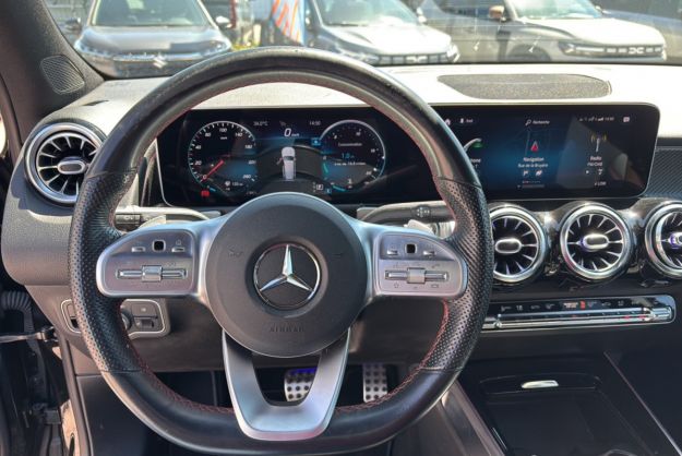 MERCEDES-BENZ GLB 220D 4MATIC AMG LINE 7PL