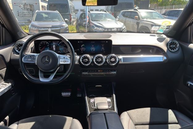 MERCEDES-BENZ GLB 220D 4MATIC AMG LINE 7PL