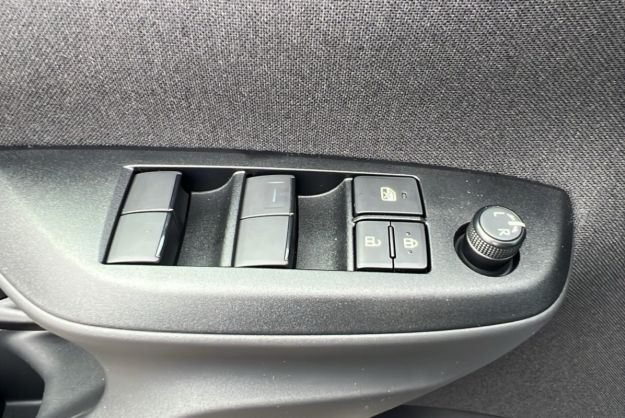 TOYOTA YARIS CROSS HYBRIDE 116 DESIGN PLUS