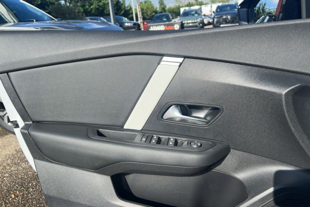 CITROEN C4 NOUVELLE HYBRIDE 145 E-DSC6 MAX