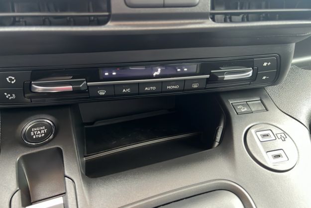 CITROEN BERLINGO HDI 130 EAT8 MAX TPANO