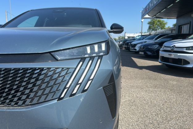 PEUGEOT 3008 HYBRID 145 E-DCS6 GT GRIP 360
