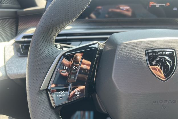 PEUGEOT 3008 HYBRID 145 E-DCS6 GT GRIP 360