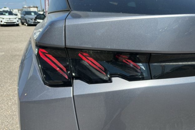 PEUGEOT 3008 HYBRID 145 E-DCS6 GT GRIP 360
