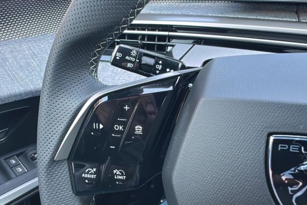 PEUGEOT 3008 HYBRID 145 E-DCS6 GT GRIP 360
