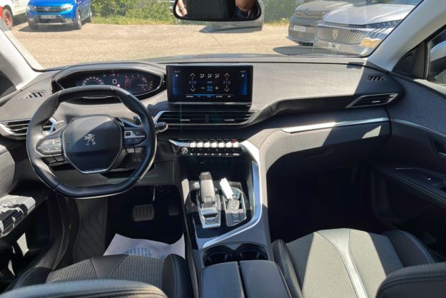 PEUGEOT 5008 BLUEHDI 130 EAT8 ALLURE PACK