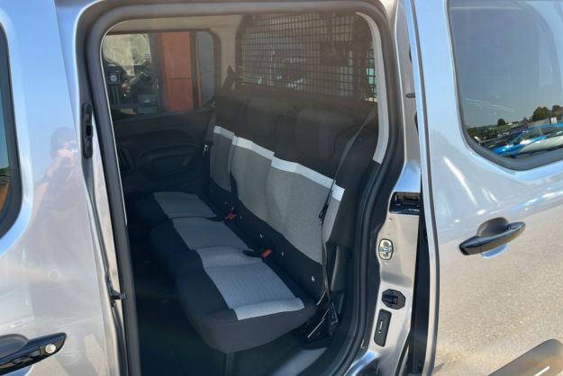 CITROEN BERLINGO HDI 130 EAT8 PLUS SURÉQUIPÉ