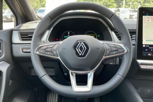 RENAULT CAPTUR E-TECH HYBRID 145 TECHNO PLUS