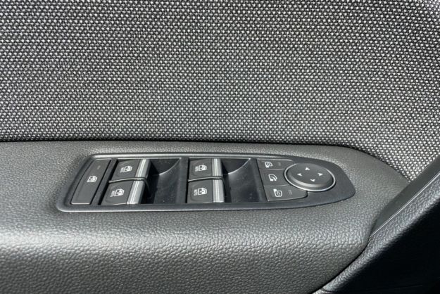 RENAULT CAPTUR E-TECH HYBRID 145 TECHNO PLUS