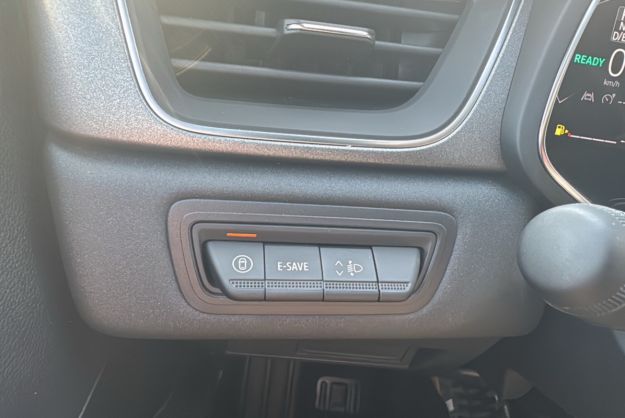 RENAULT CAPTUR E-TECH HYBRID 145 TECHNO PLUS