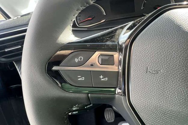 PEUGEOT 208 1.2 75 BVM5 ACTIVE PACK PLUS
