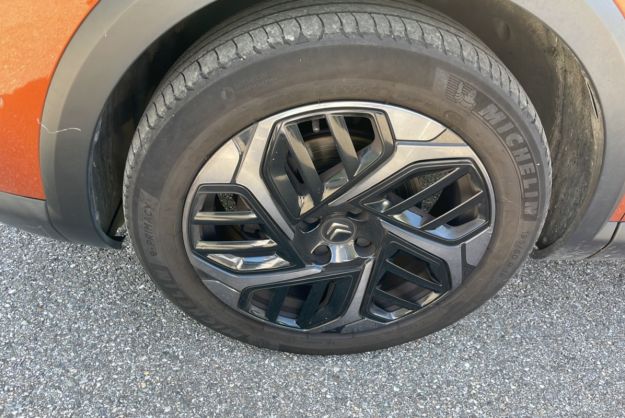 CITROEN C4 1.2 130 EAT8 SHINE