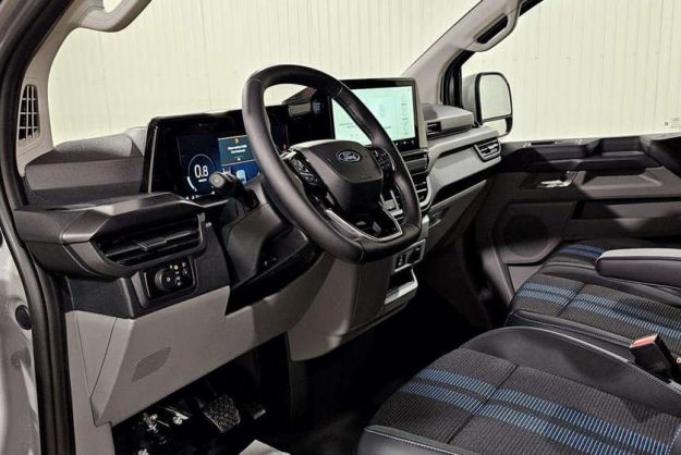 FORD TRANSIT CUSTOM 170 BVA8 SPORT L1H1 320