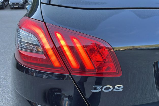 PEUGEOT 308 1.2 110 STYLE
