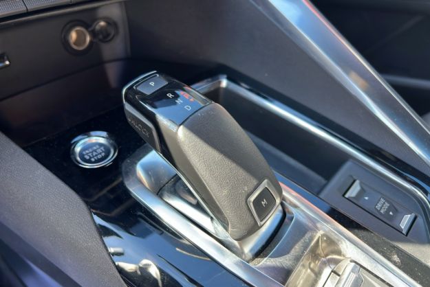 PEUGEOT 3008 HDI 130 GT EAT8