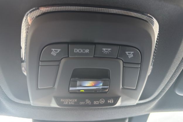 TOYOTA C-HR 1.8 HYBRID 140 DESIGN PLUS
