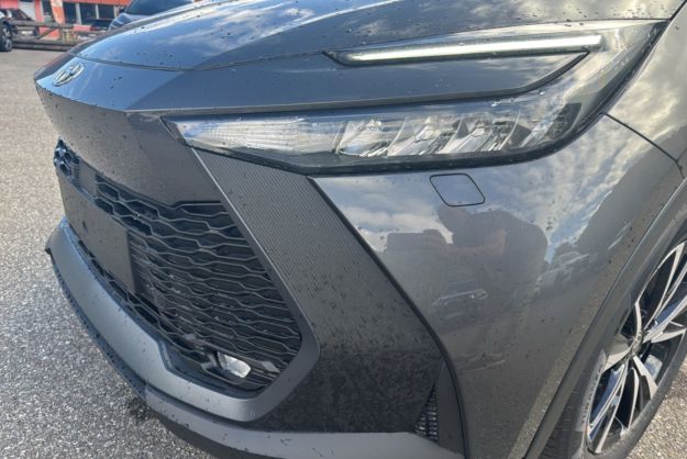 TOYOTA C-HR 1.8 HYBRID 140 DESIGN PLUS