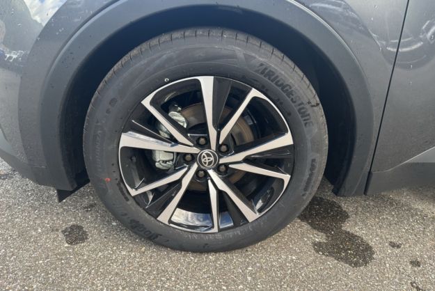 TOYOTA C-HR 1.8 HYBRID 140 DESIGN PLUS