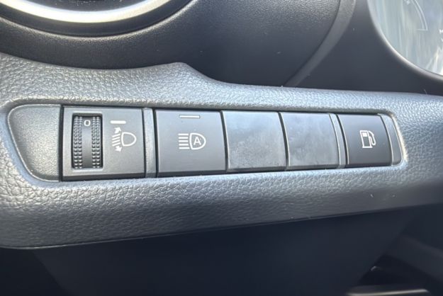 TOYOTA C-HR 1.8 HYBRID 140 DESIGN PLUS