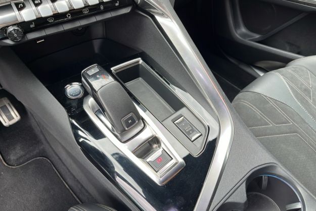 PEUGEOT 3008 1.5 BLUEHDI 130 EAT8 GT