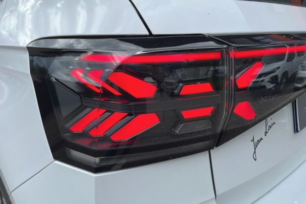 VOLKSWAGEN T-CROSS 1.5 TSI 150 DSG R-LINE