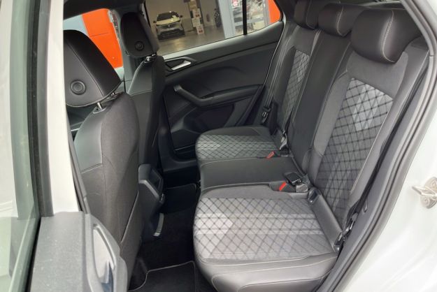 VOLKSWAGEN T-CROSS 1.5 TSI 150 DSG R-LINE
