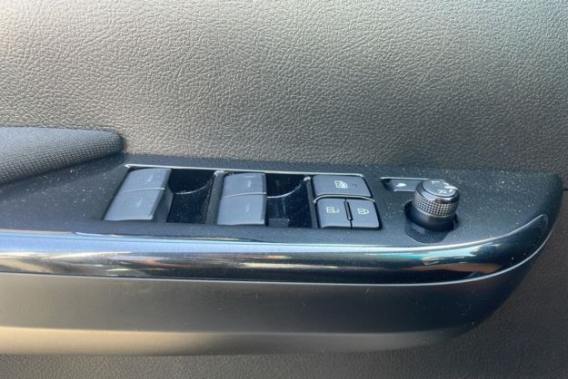 TOYOTA HILUX 2.8 D4-D 204 BVA EXECUTIVE 4PL